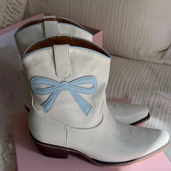 Marfa Cream and Blue Ankle Boots with Bow Detail - Picture 8 of 13